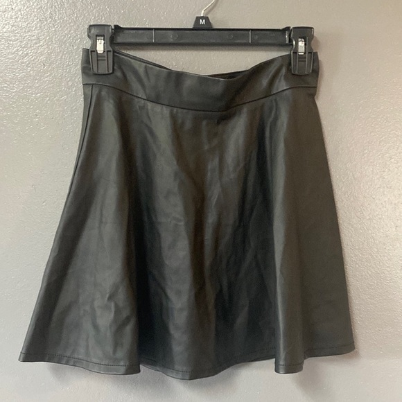 Fashion Union Faux Leather Skirt Size XS - Picture 1 of 7